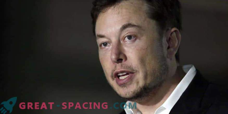 Ilon Musk nimetas taas Marsi raketi.