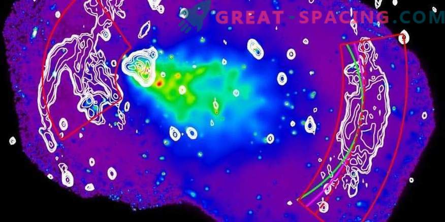 Galaktisko kopu saplūšana ļauj mums izpētīt elektronu paātrinājumu