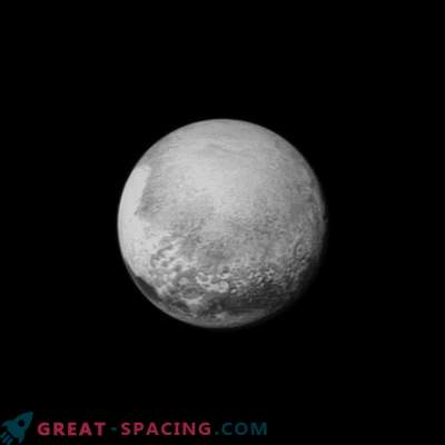 NASA New Horizon kosmosa kuģis varēja atbildēt uz vienu no galvenajiem jautājumiem - cik liels ir Plutons?