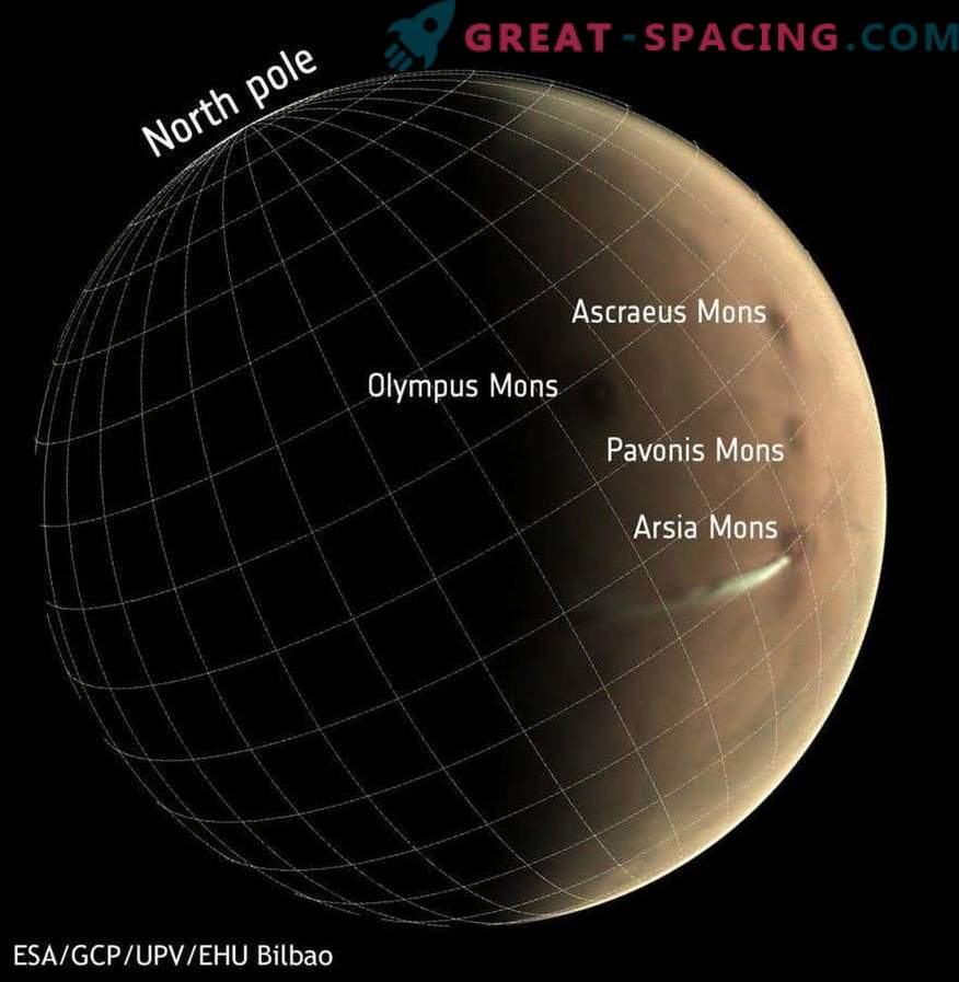 Neparasts mākonis uzkaras virs Marsa