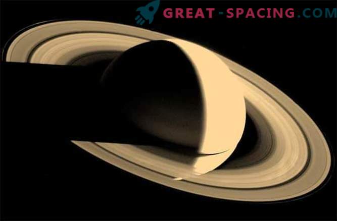 35 gadi kopš Saturna Voyager-1 apmeklējuma