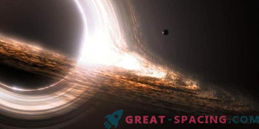 Melnais caurums vai neitronu zvaigzne: pirmie novērojumi par noslēpumaina objekta dzimšanu