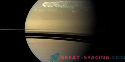 Liela mēroga vētras satricina Saturnas atmosfēru