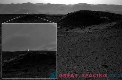 Noslēpumaino gaismu uztvēra NASA ziņkārības roveris