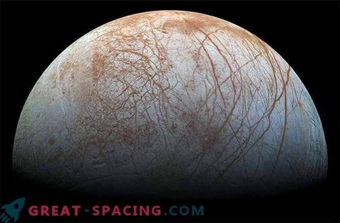 Uguns un ledus: Jupitera pavadoņi, kuriem ir okeāns