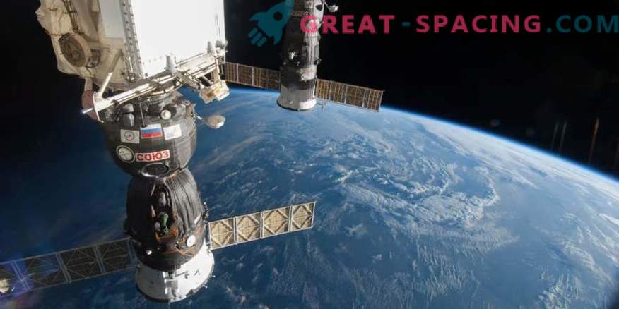Ne viss ir mierīgs uz ISS: astronauti atgriežas Zemē saspringtā brīdī