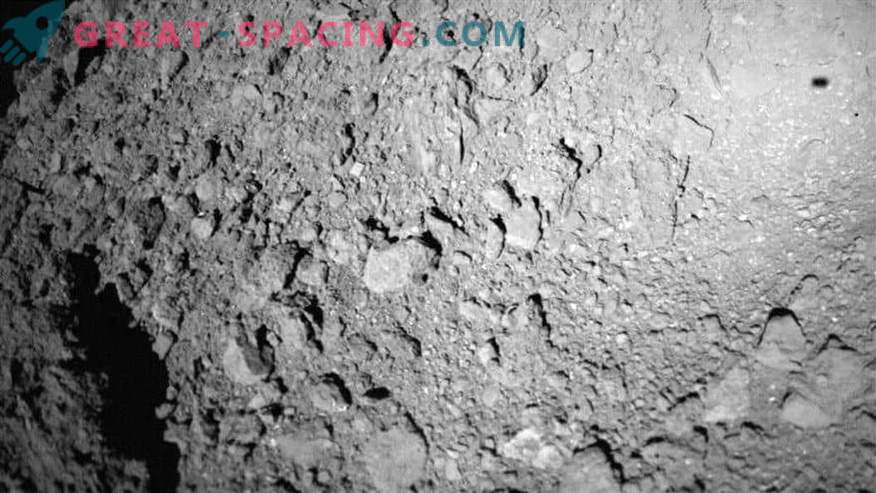 Hayabusa-2 atliek zondes nolaišanu uz asteroīdu Ryugu