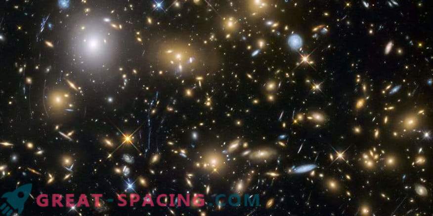 Vai Visums ir piepildīts ar spoku galaktikām?