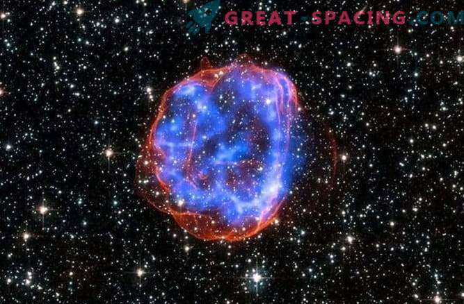 Debess Ziemassvētku bumba faktiski ir supernovas palieka