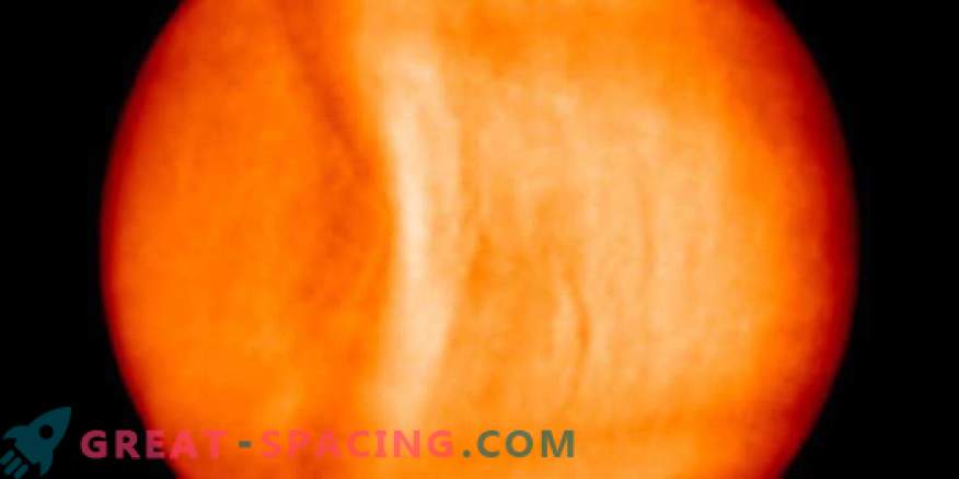 Venus tika atklāts milzīgs gravitācijas vilnis