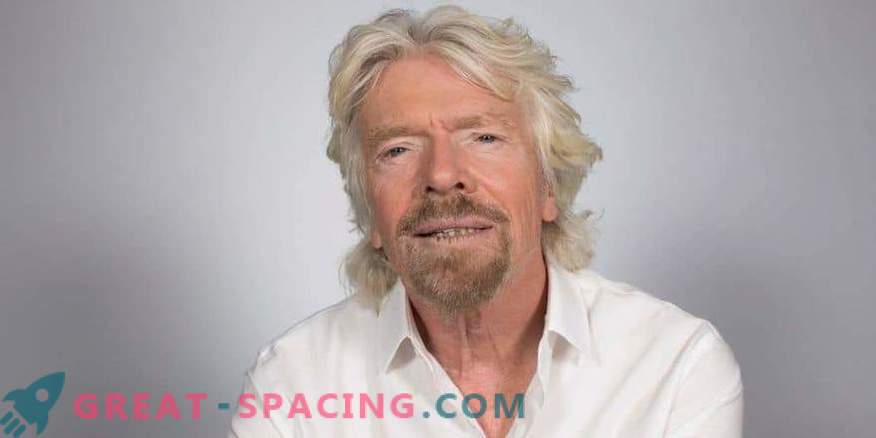 Richard Branson gatavojas lidojumam kosmosā jūlijā