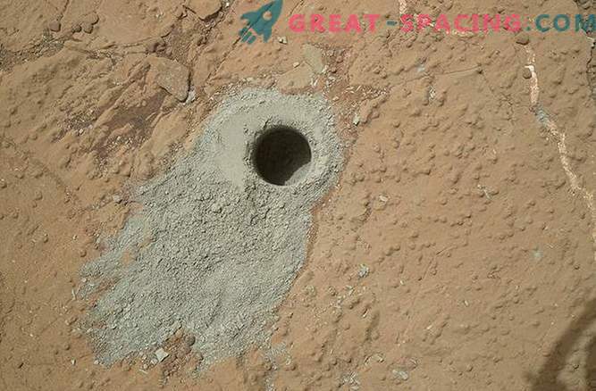 Epic pirmais ziņkārības gads uz Marsu: fotogrāfijas
