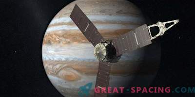 Juno jau trešo reizi veiksmīgi slīd Jupitera mākoņus
