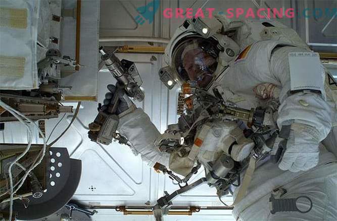 Astronauti darbā: astronauti ir radījuši pārsteidzošus fotoattēlus