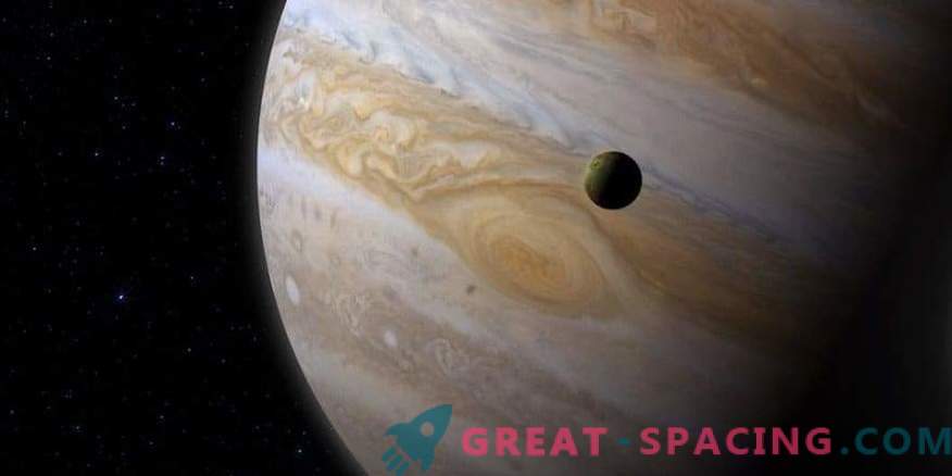 Kā mainās Jupitera strūklas plūsma?