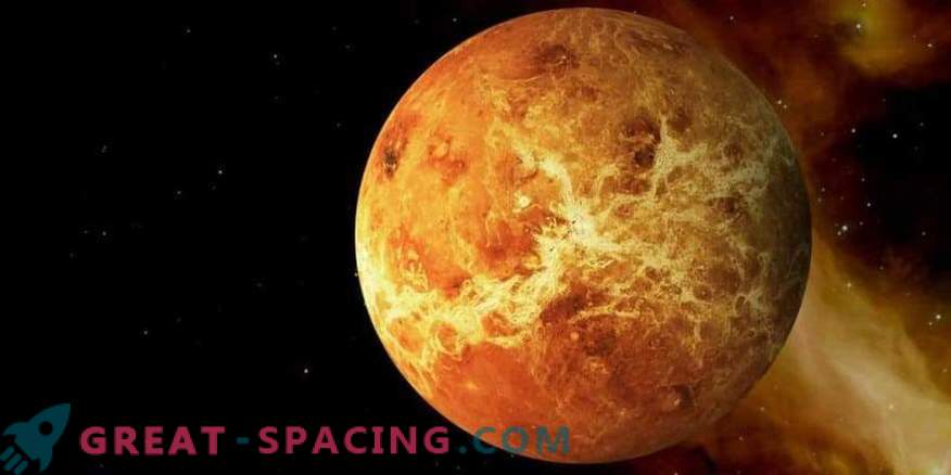 Kāpēc Venus rotē pretējā virzienā