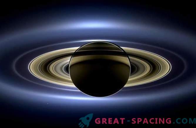 Grand Finale: Cassini gatavojas pēdējām dienām Saturnā