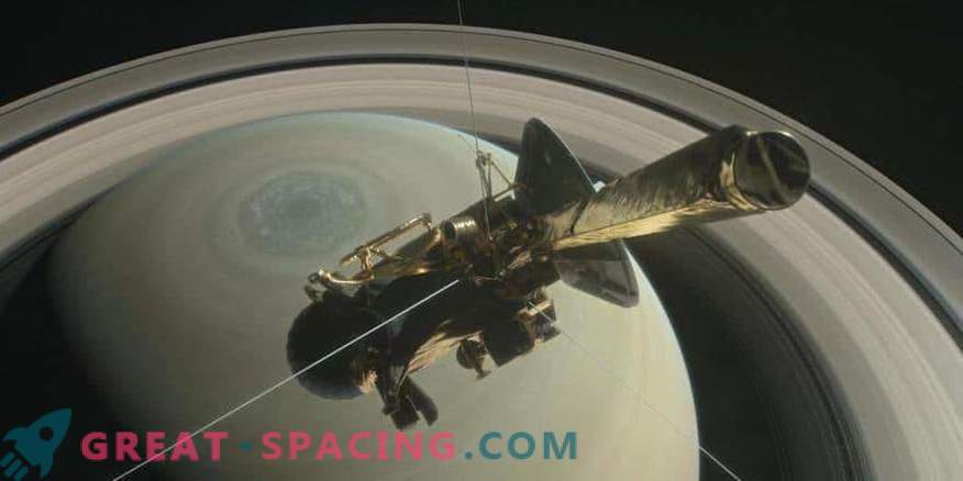 Cassini misija gatavojas finālam.