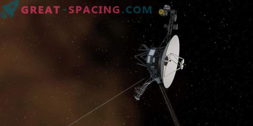 William Shatner nosūta ziņu Voyager