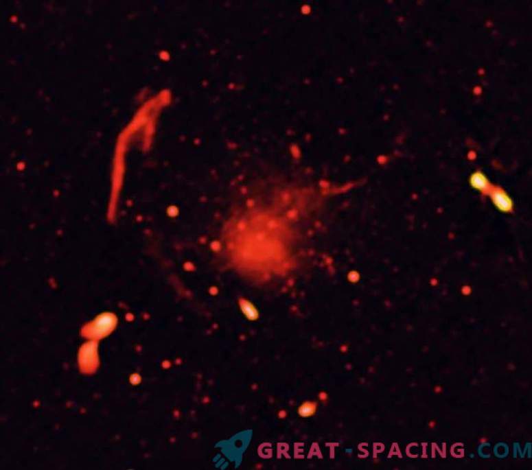 Amazing galaktikas klasteru sadursmes rezultāti