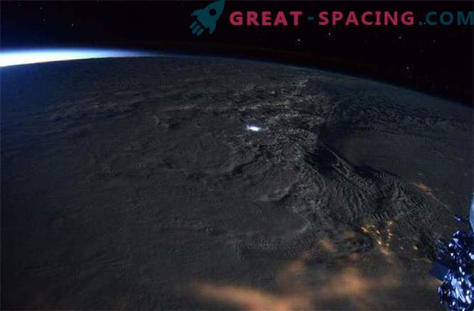 Astronauti uztvēra satriecošus skatus uz ASV austrumu krastu pūšamo putenis