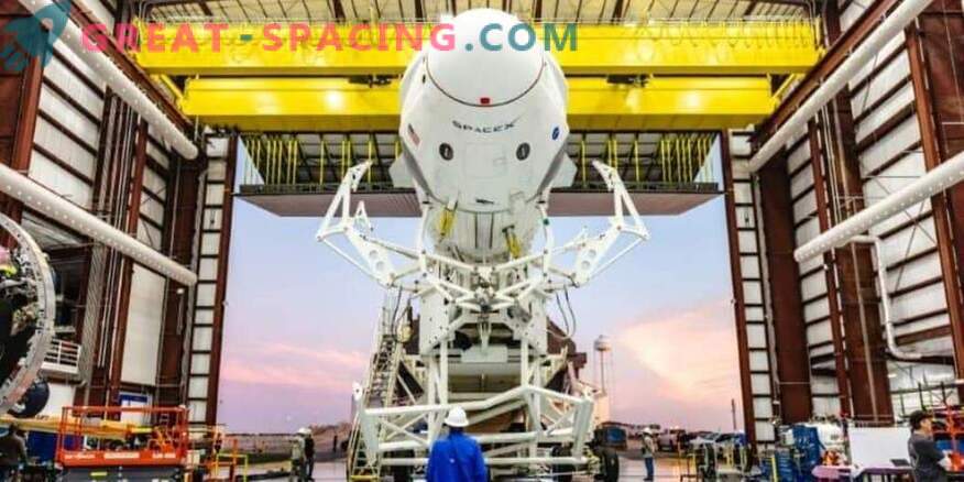 Zaļā gaisma SpaceX apkalpes kosmosa kuģu testēšanai
